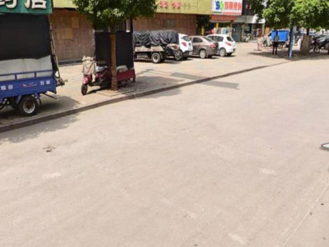 客梯 扶梯 货梯 中央空调 可分割 房源描述  商铺描述连云区中华东路