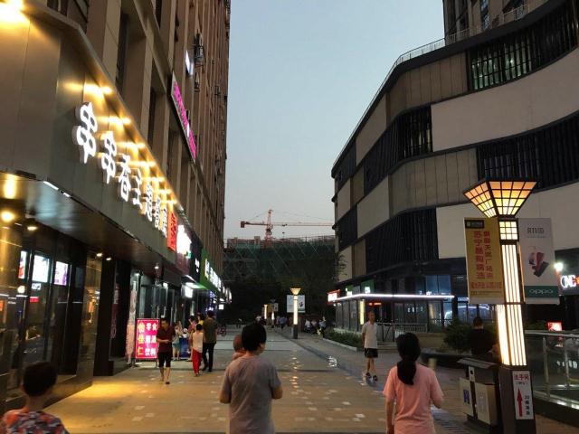 南京商铺出租(转让 麒麟门天赋广场旺铺转让 租金 20000.