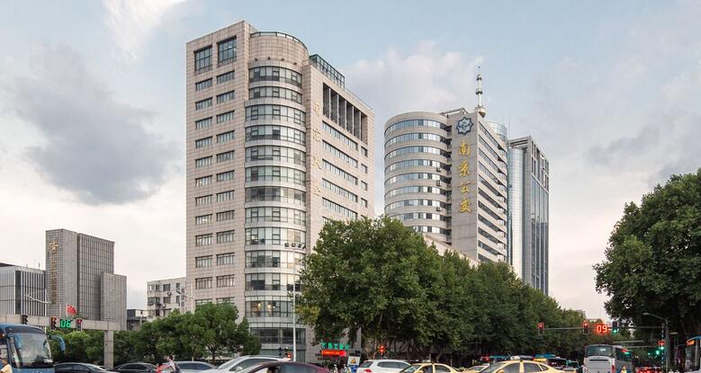 18好房新出!鼓楼精装《江苏农垦大厦》地铁口实