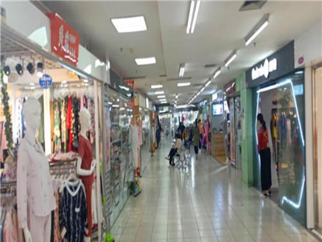 (转让) 中央门立交玉桥商业广场内衣店旺铺转让个人