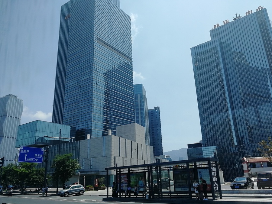 05㎡  区域: 连云港 - 连云区 地址:连云港市连云区金海国际大厦 物业