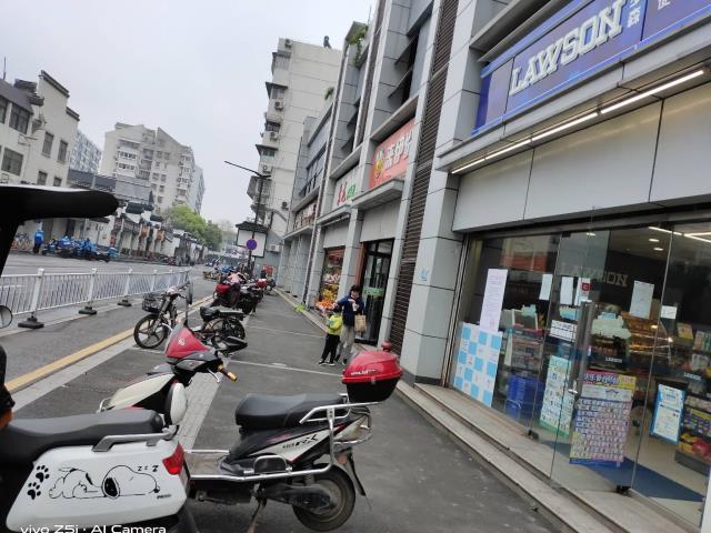 (出租)秦淮区新街口中华路与锦绣坊交叉口临街旺铺转让繁华地段人气爆