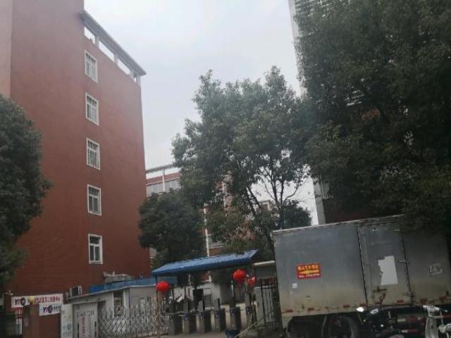 常熟达富生活区店面出租