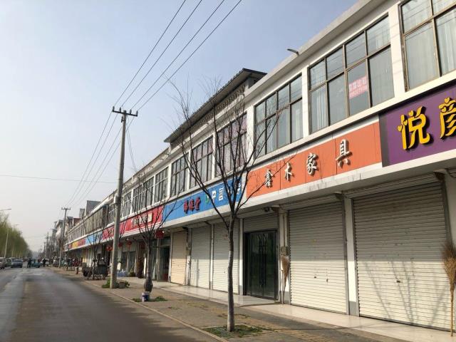 (出售)戴圩街道公交车站北100米350平门面出售