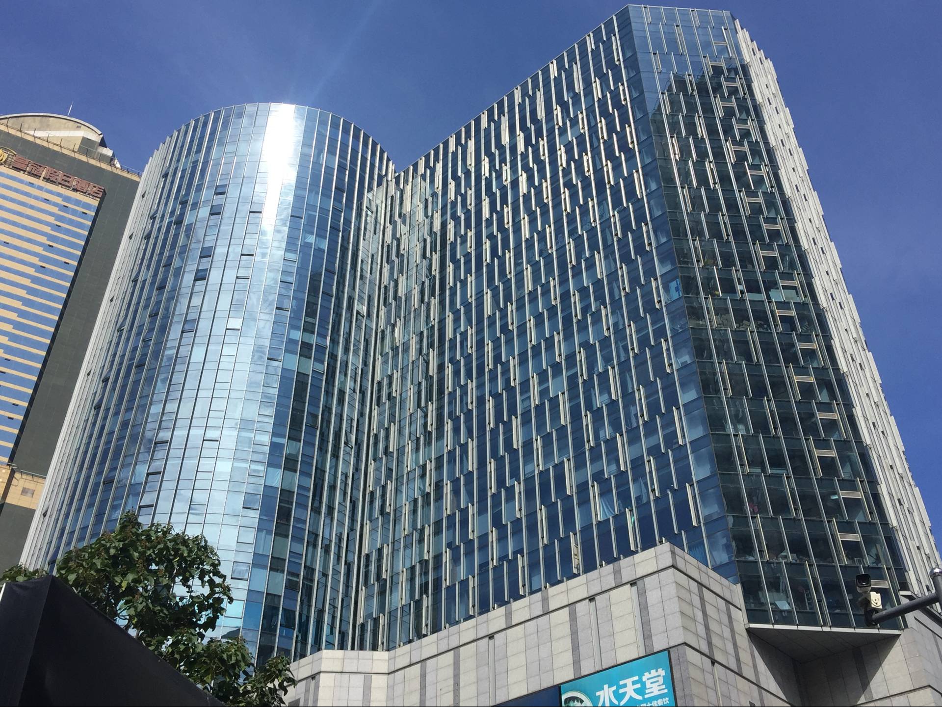 友谊广场 紧临南京国际金融中心 交通便利 精装交付