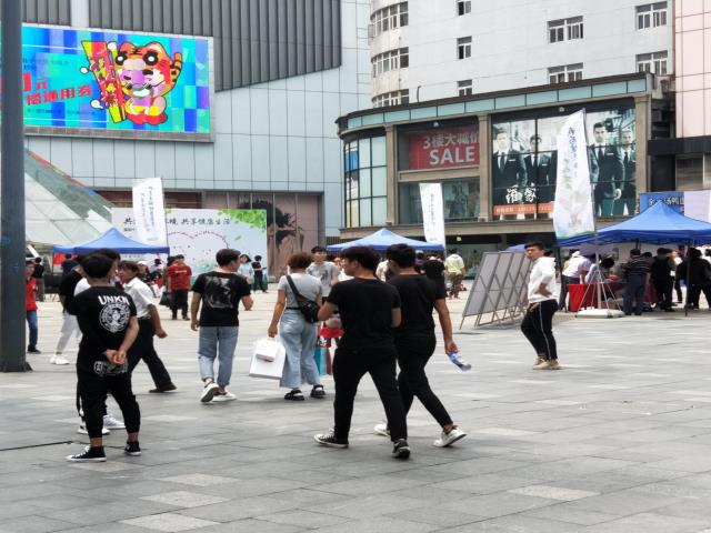 (出租)秦淮区新街口商圈!正洪街旺铺转让!45平!执照齐全!