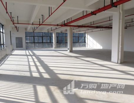 出售铜山铜山新区地铁三号线厂房层高8米生产，研发，办公一体。