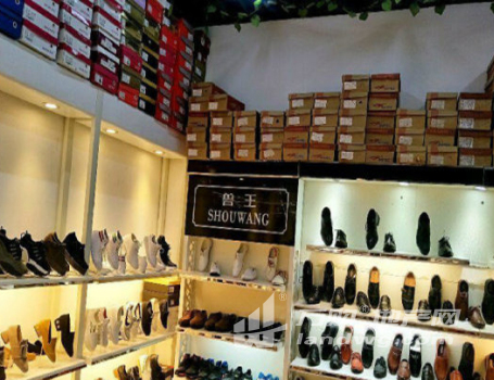 惠山钱桥五洲国际鞋店转让，生意很好