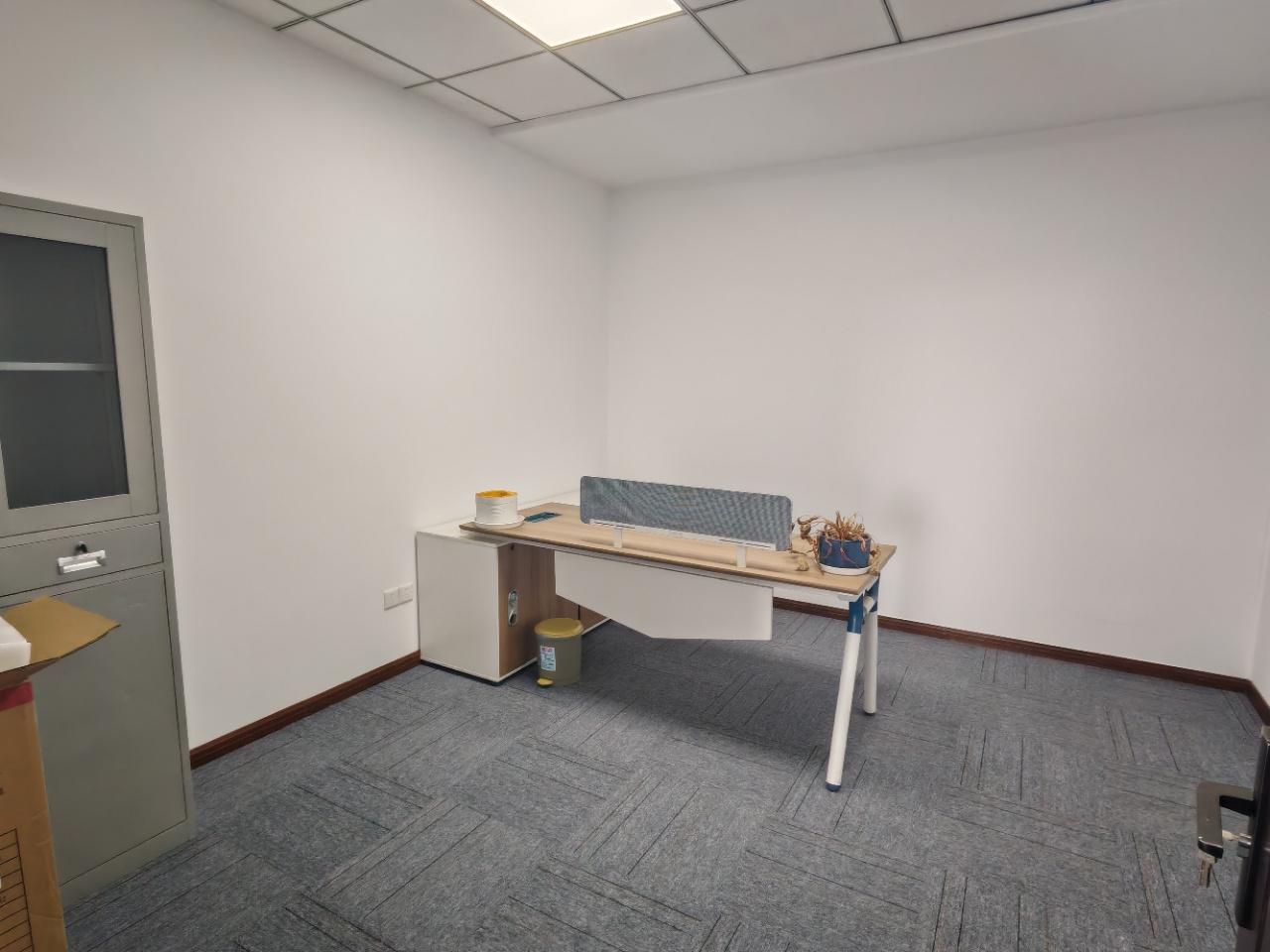 花神庙地铁口 交通便利 精装朝南 随时可看 拎包入驻 花神庙地铁口 交通便利 精装朝南 随时可看 拎包入驻