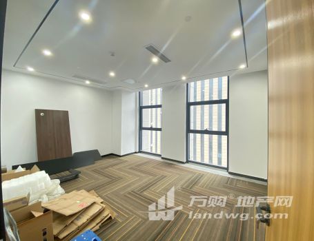 奥体东 新城科技园 龙熙大厦 精装电梯口 全套家具随时入驻