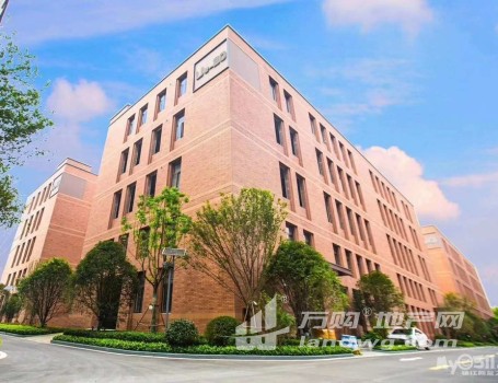 江苏大学附近 50年产权标准厂房 最小面积670 首付30% 可按揭